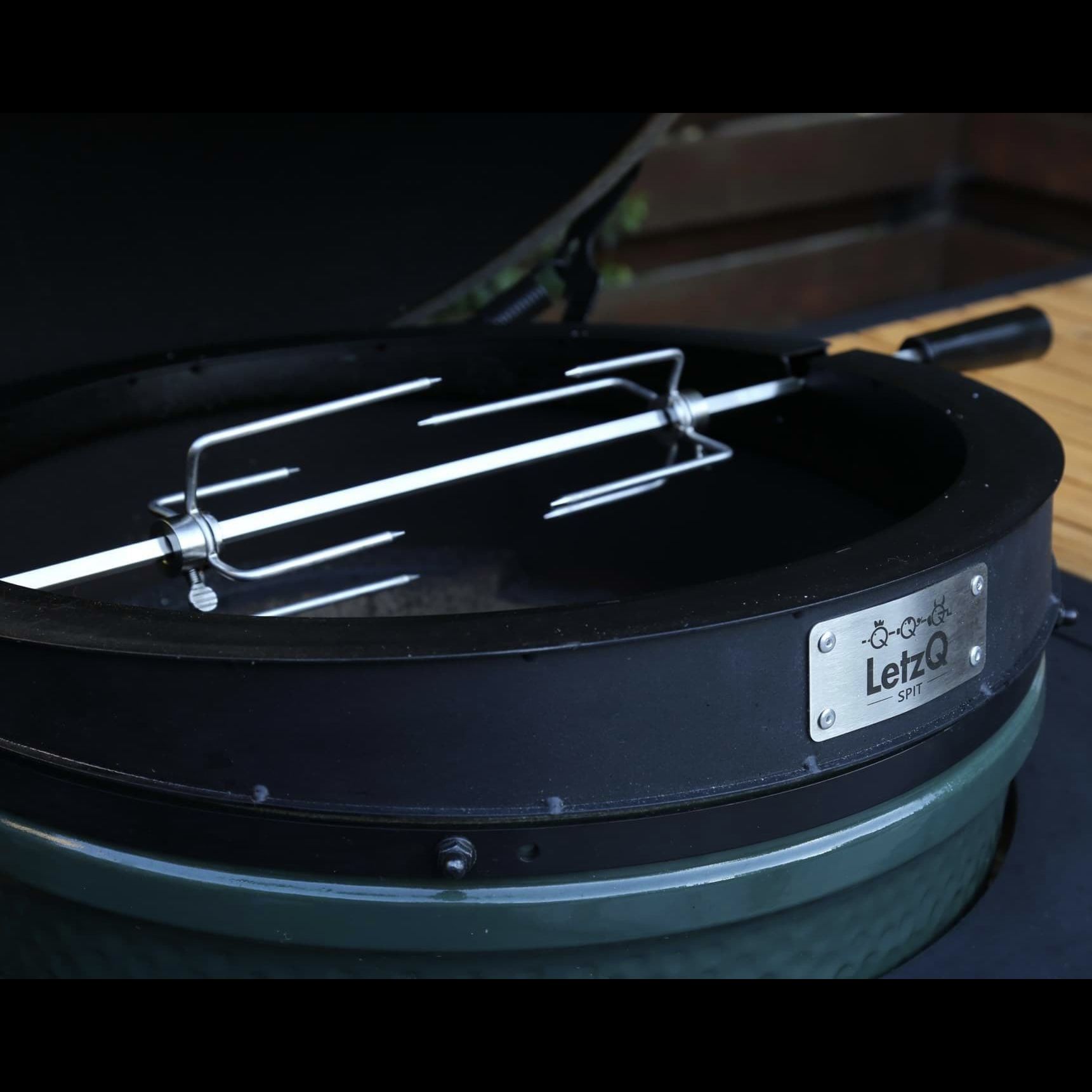 Big Green Egg Rotisserie LetzQ für das Big Green Egg  MiniMax
